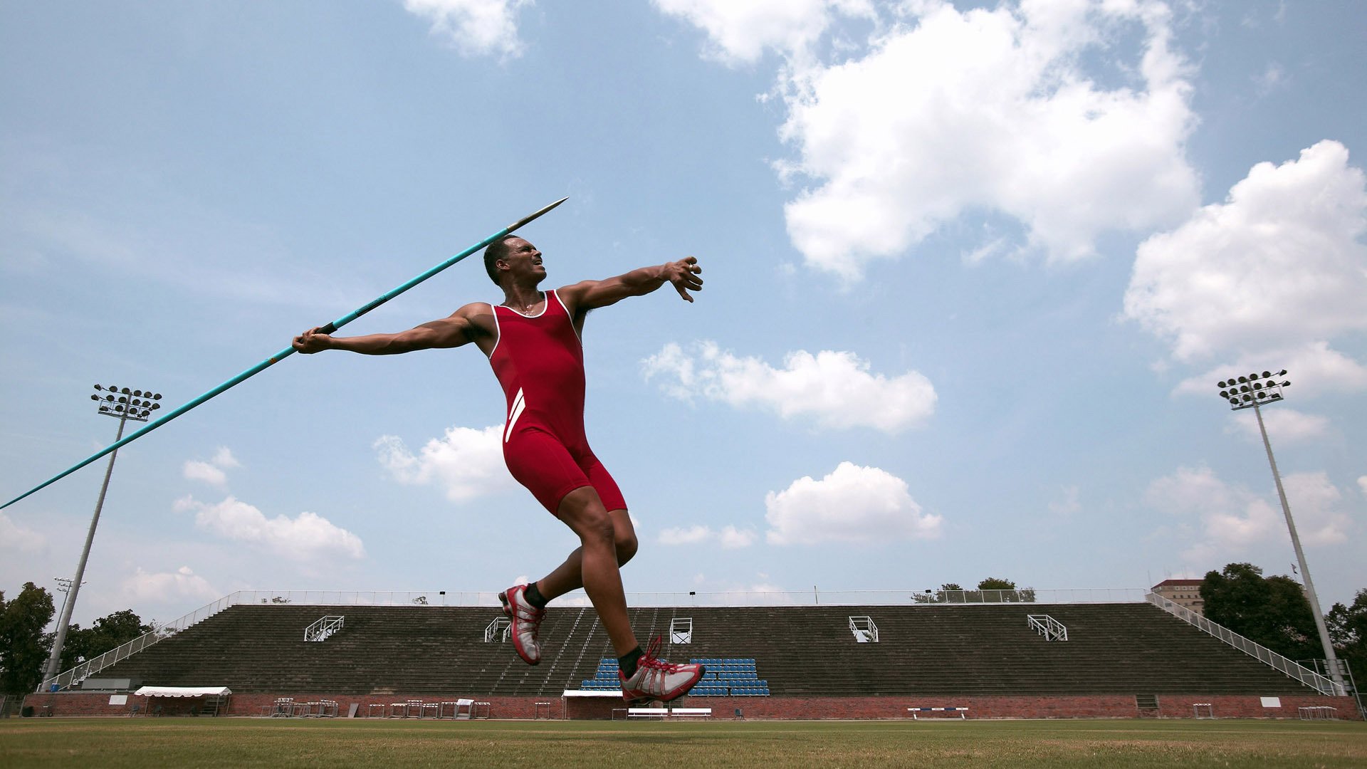 奥卡拉汉起跳迅猛 200米完美节奏掌控，奥卡汉贾