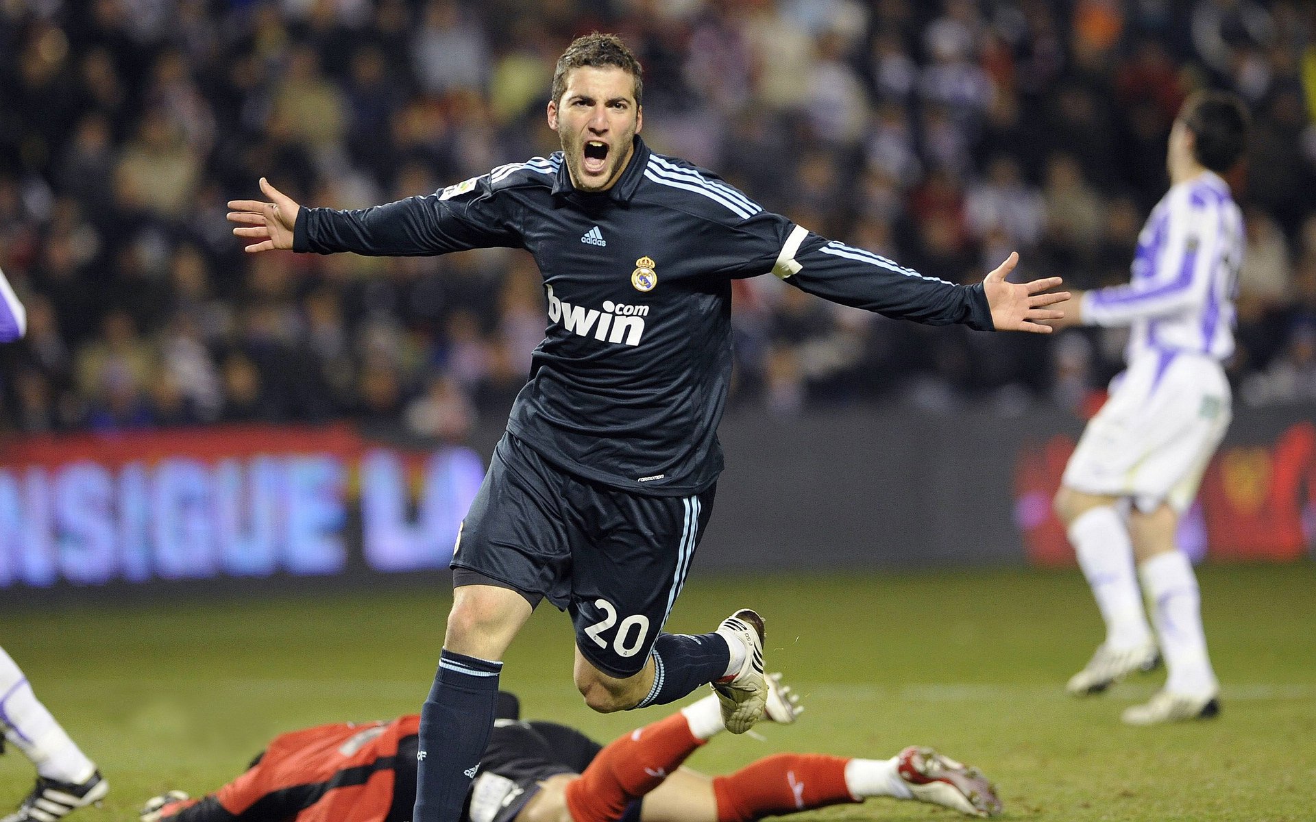 拉文谈心态调整称需摆脱压力困扰，拉文还有提升空间吗